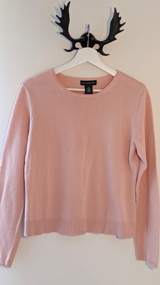 ♥️ Light Pink Banana Republic sweater